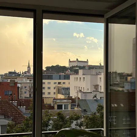 Ferienwohnung Urban Zenhouse No.2 - Breakfast Included Pressburg Exterior foto